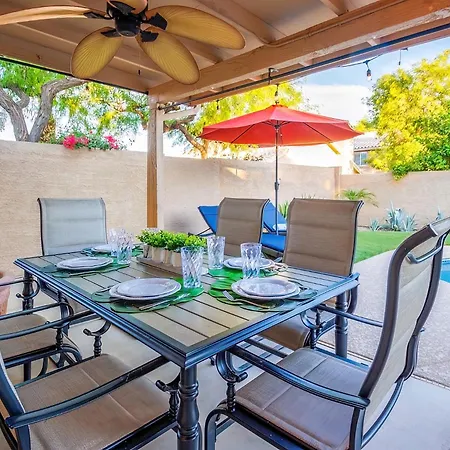Luxe Phoenix Getaway Exterior photo